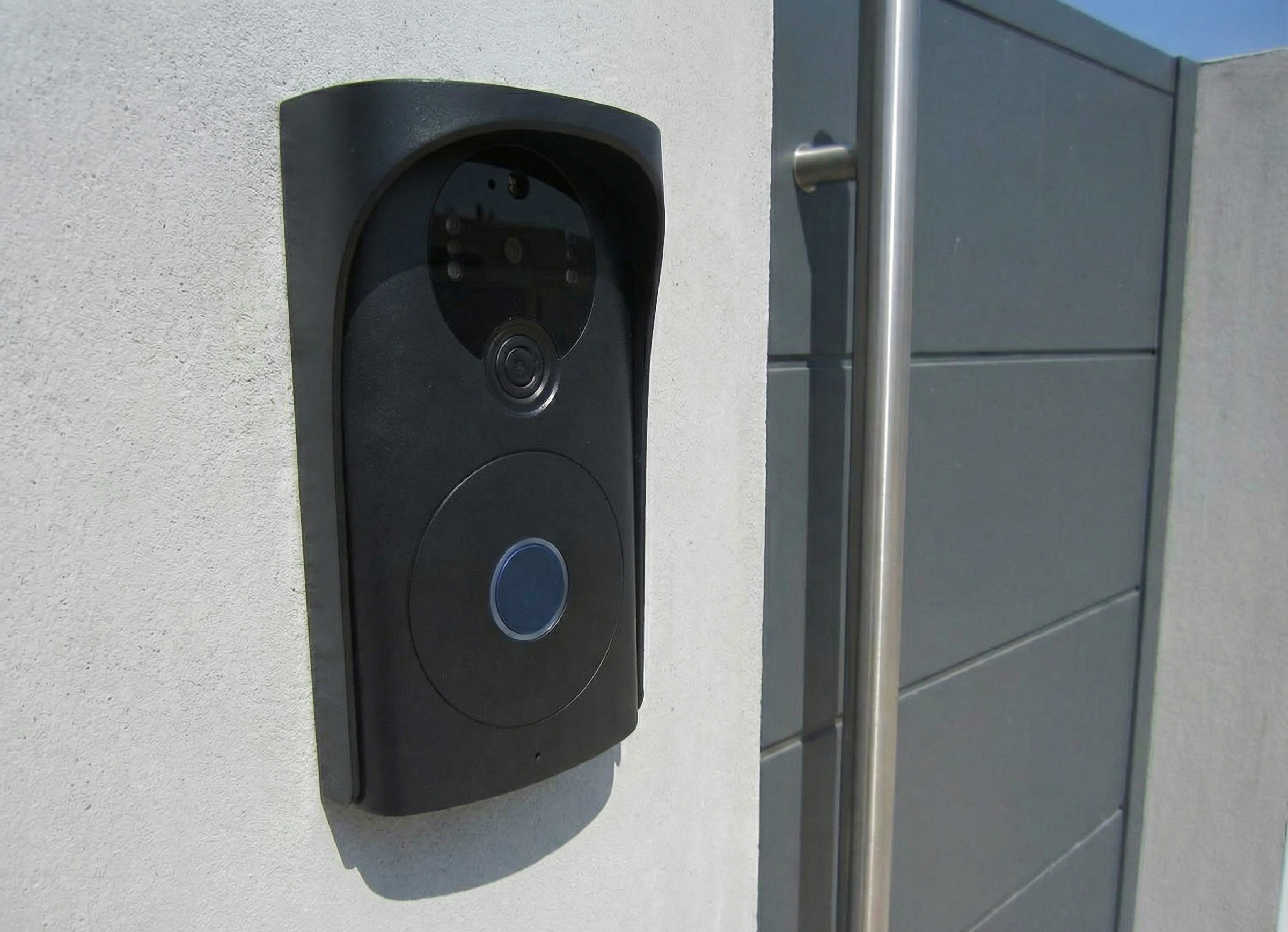 Interfone com vídeo instalado em entrada